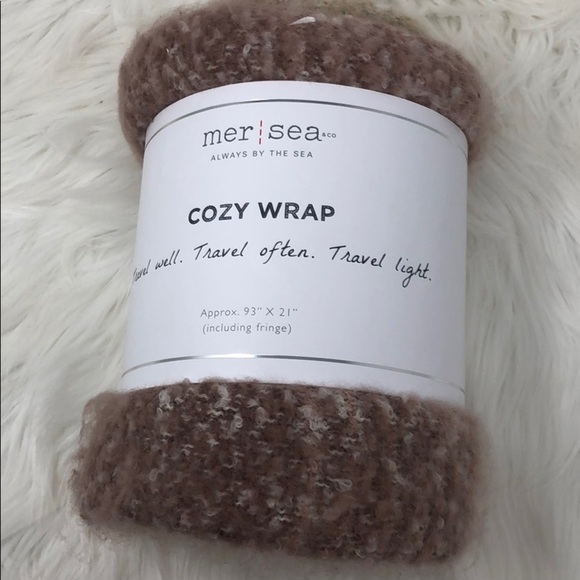 Mer Sea & Co Cozy Wrap with Fringe - Picture 1 of 4